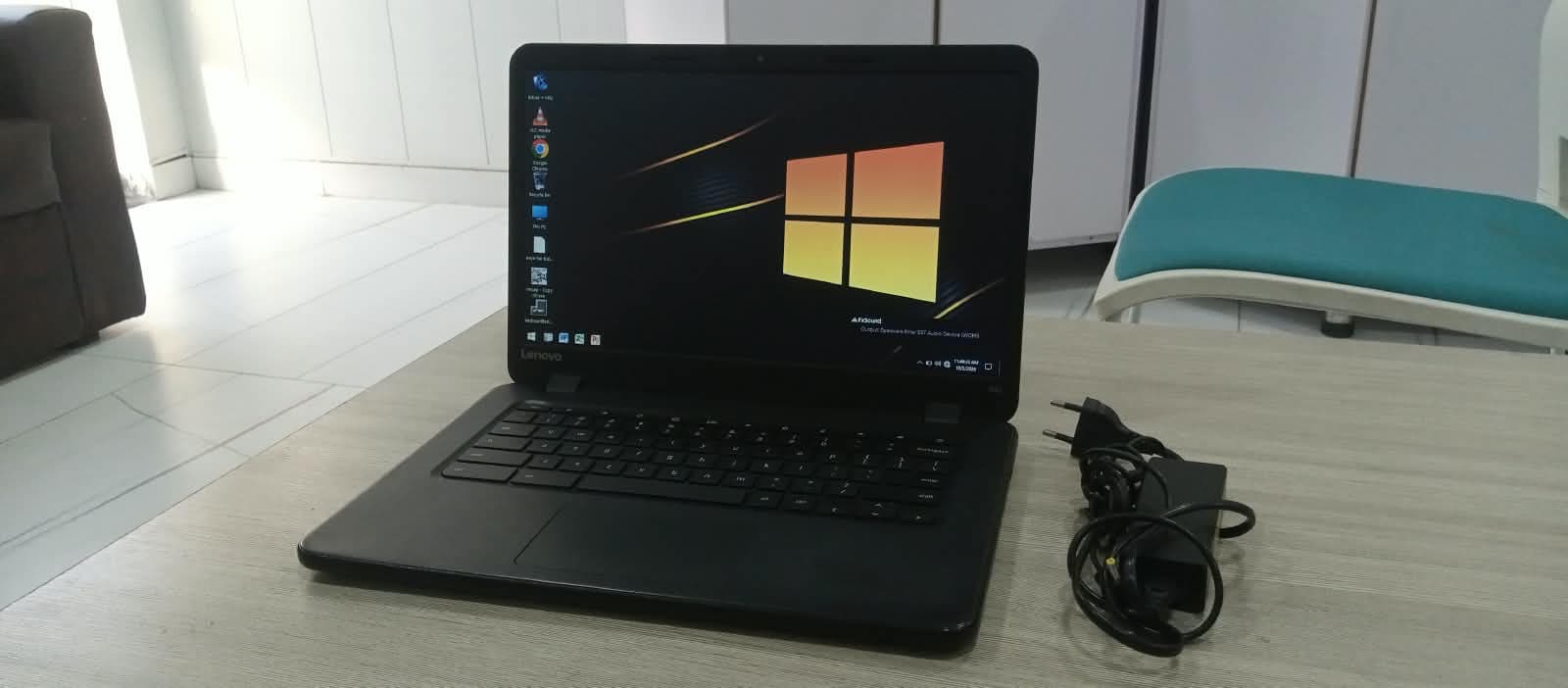 Lenovo Chrome Window 10 with 15inch Display 10/10