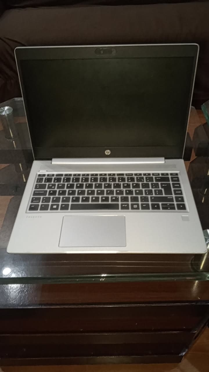 Hp 440 g7 i510thgen 8gbram 256gb SSD laptop with finger print .