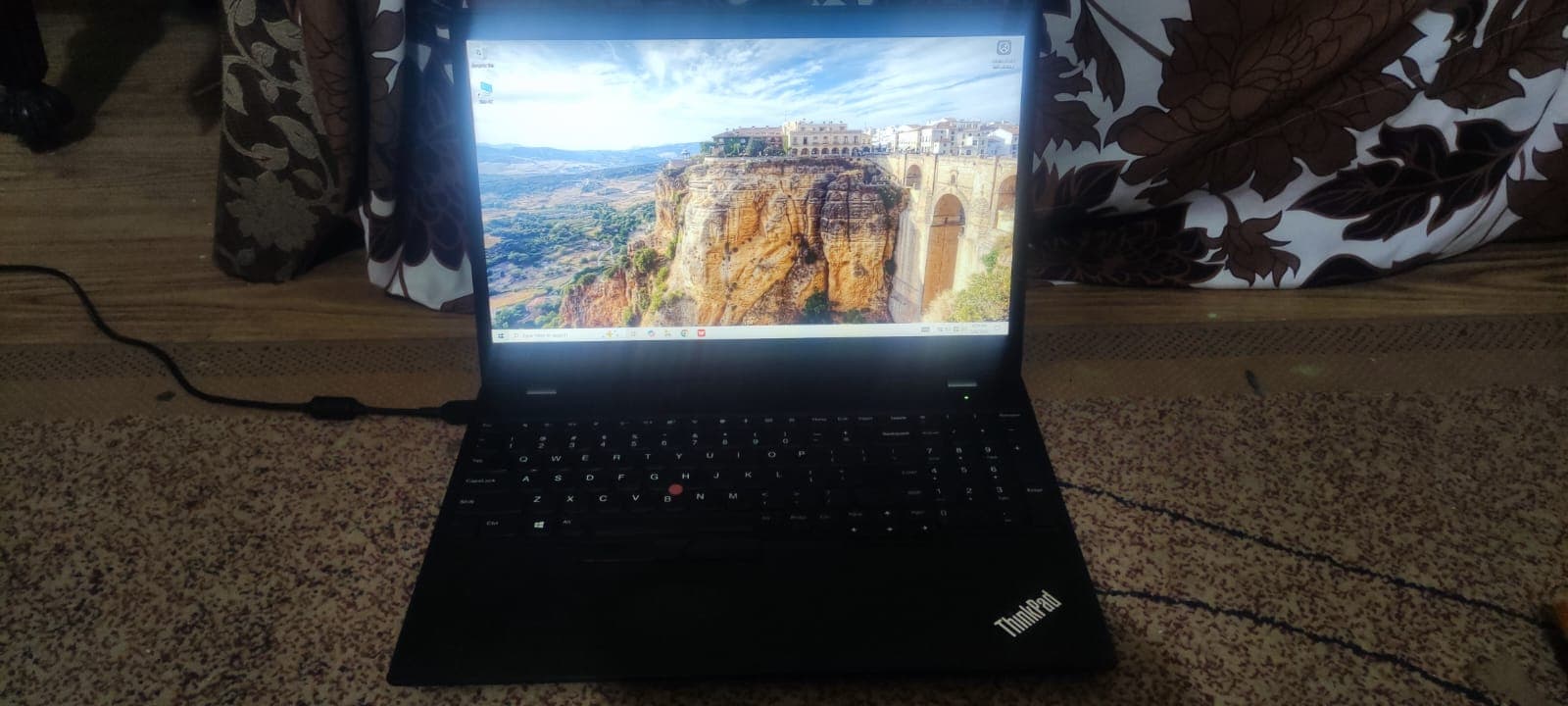 Lenevo ThinkPad T570 ( Core i7 , 16GB , 512 GB )