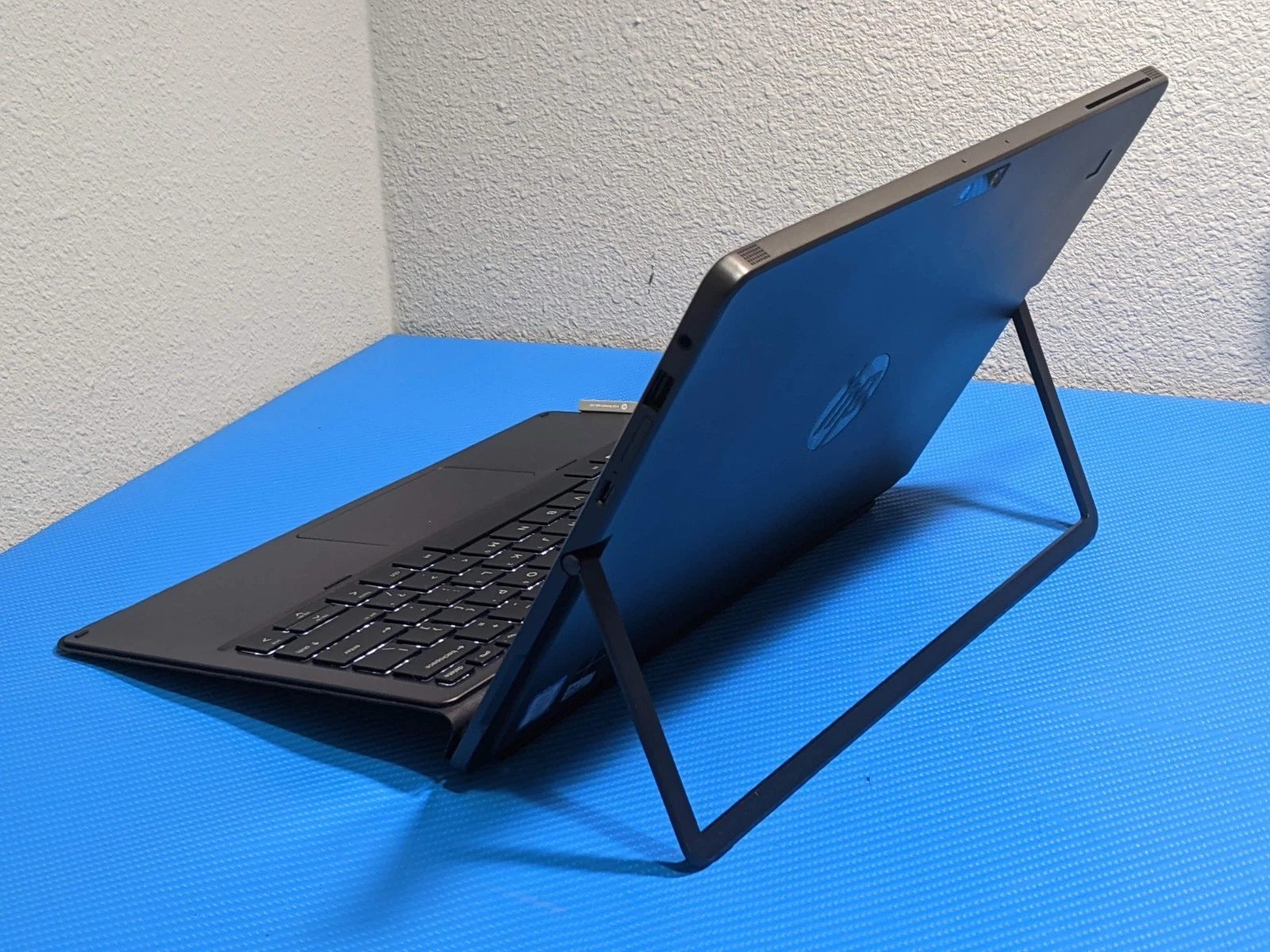 HP Pro x2 Detachable – Premium 2-in-1 Touch Laptop (Core i5)