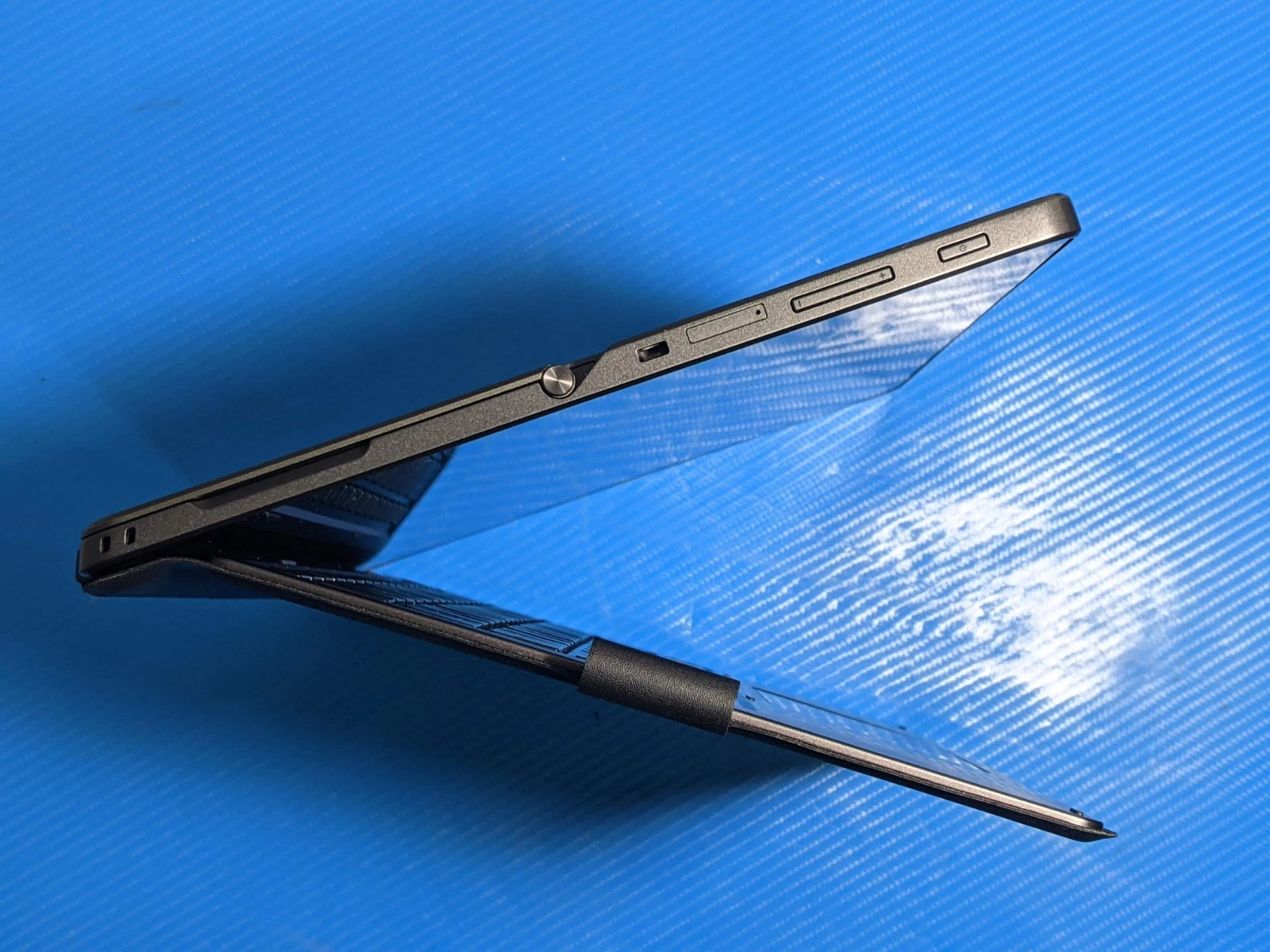 HP Pro x2 Detachable – Premium 2-in-1 Touch Laptop (Core i5)